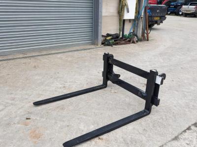 New pallet forks 2 ton