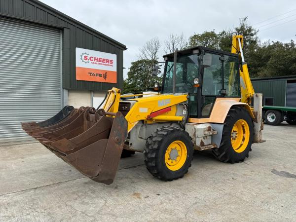 Massey Ferguson 860 wheel digger
