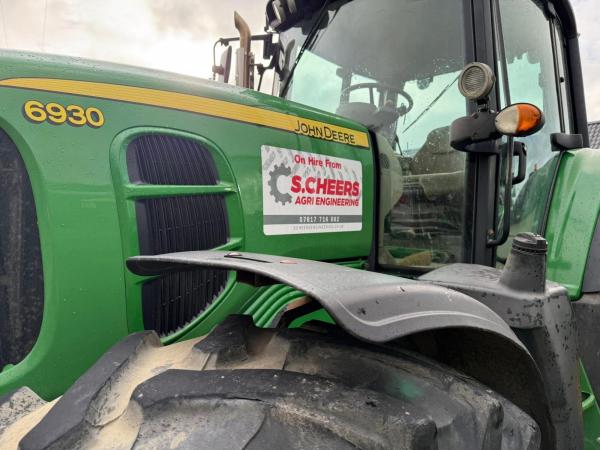John Deere (HIRE) 6930