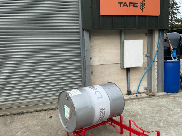 Double oil Drum stand
