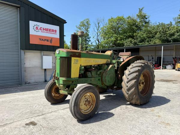 John Deere 730