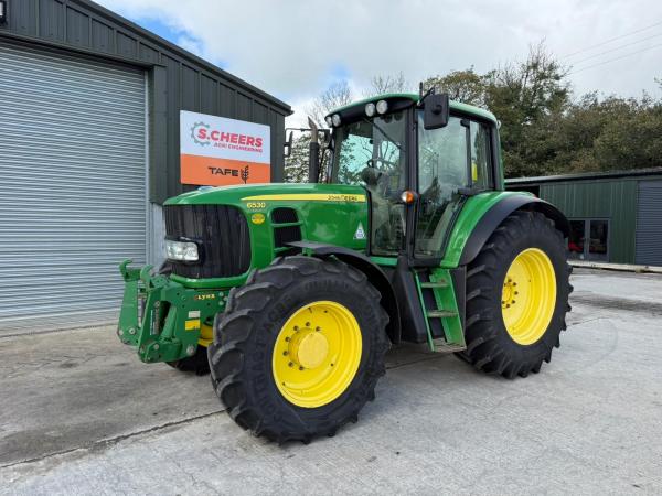 John Deere 6530