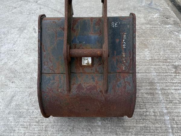 Digger bucket 600mm width