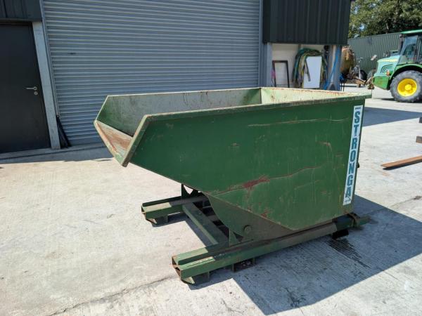 Tipping skip Tipping skip