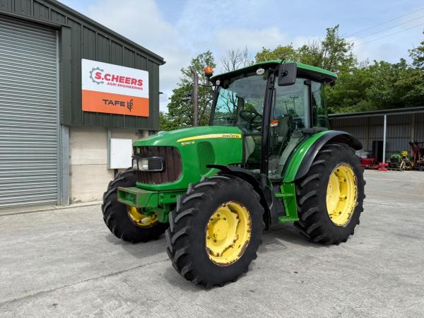 John Deere 5090M