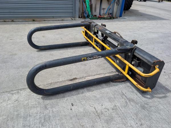 Quicke Big bale squeeze